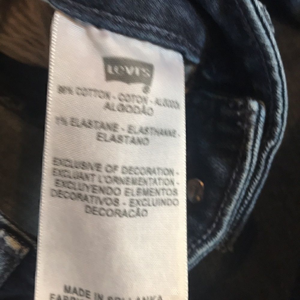 - Levi’s Bootcut Jean with embroidered pockets Size 8/29 - Picture 8 of 9